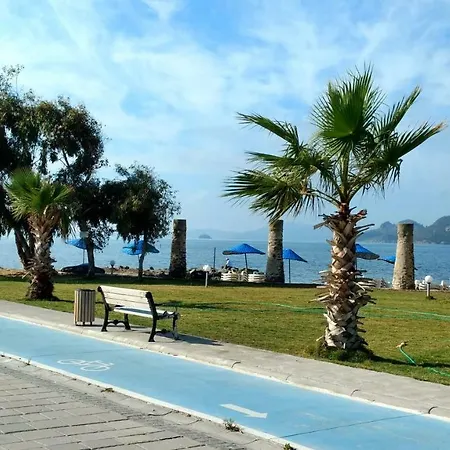 빌라 Safir Villen *