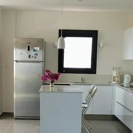 빌라 Safir Villen